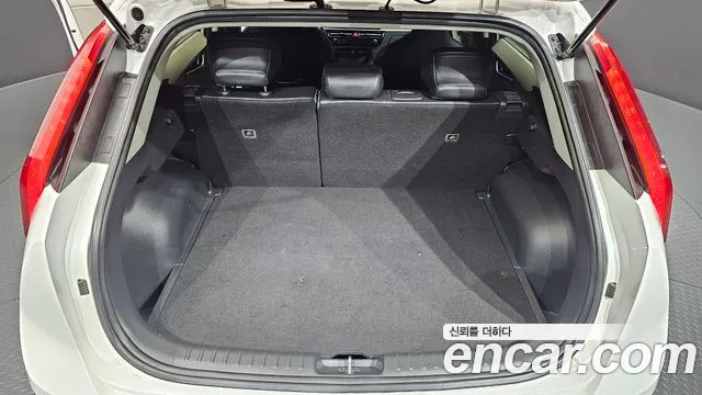 Kia Niro Niro (New) — Фото автомобиля 28