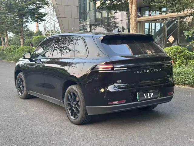 Leapmotor C10 — Фото автомобиля 7