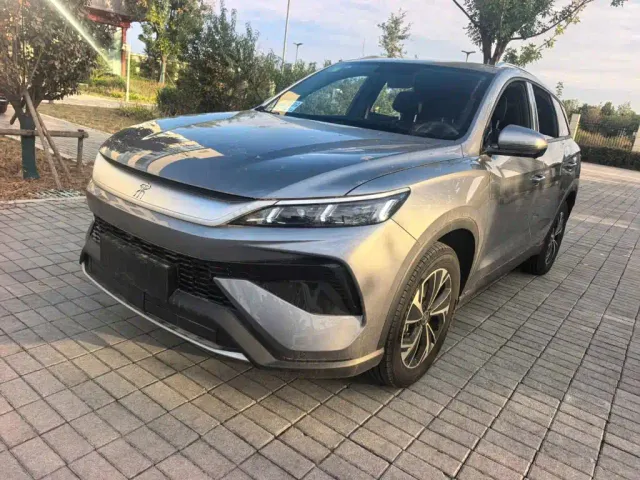 Фотография автомобиля — BYD Song Pro