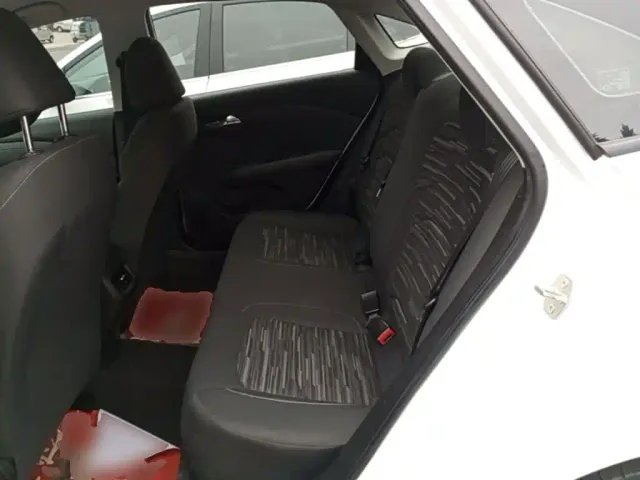 Chevrolet Monza — Фото автомобиля 16
