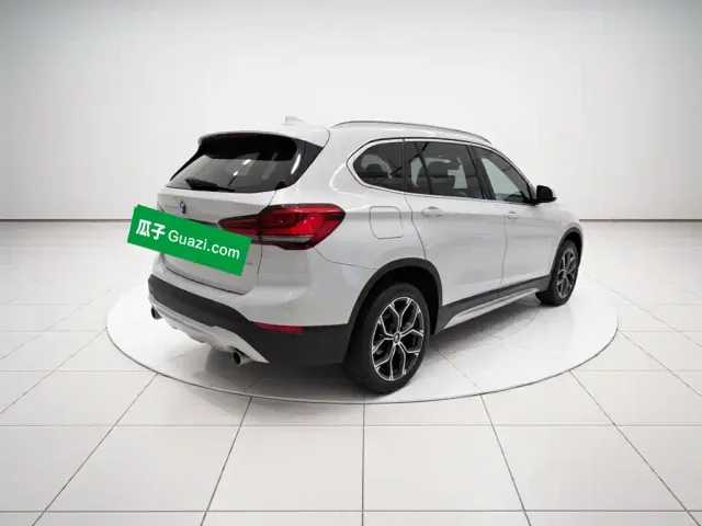 BMW X1 — Фото автомобиля 6