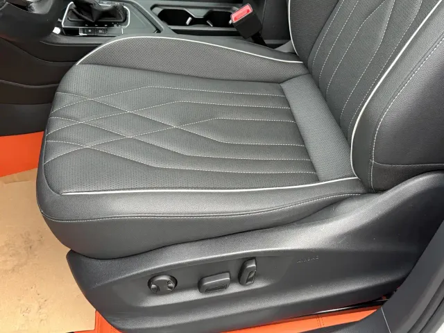 Volkswagen Tiguan L — Фото автомобиля 7