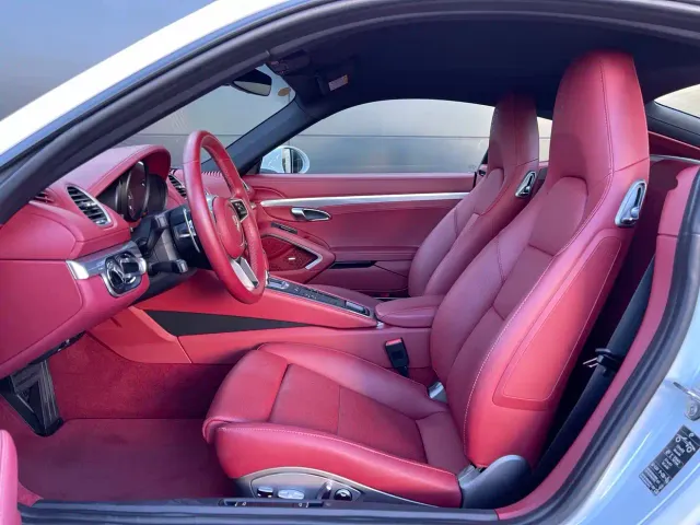 Porsche 718 — Фото автомобиля 13