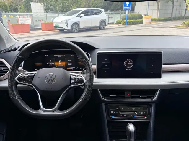 Volkswagen Tharu — Фото автомобиля 9