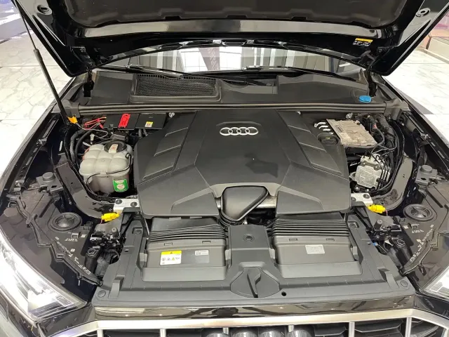 Audi Q7 — Фото автомобиля 28