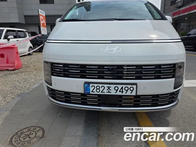 Фотография автомобиля — Hyundai Staria