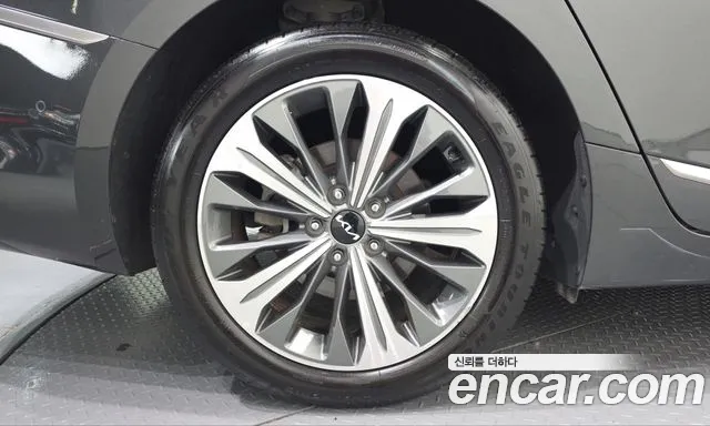 Kia K8 Hybrid — Фото автомобиля 5