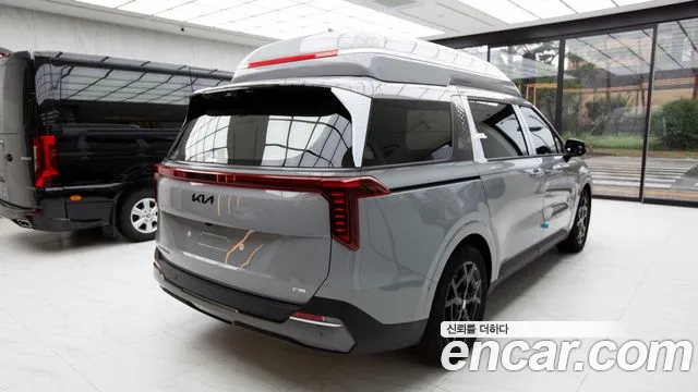 Kia Carnival Generation 4 — Фото автомобиля 3
