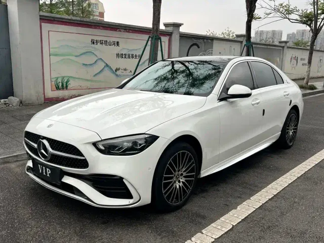 Фотография автомобиля — Mercedes-Benz C-Class