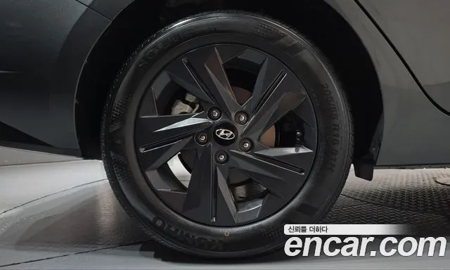 Hyundai Avante — Фото автомобиля 6