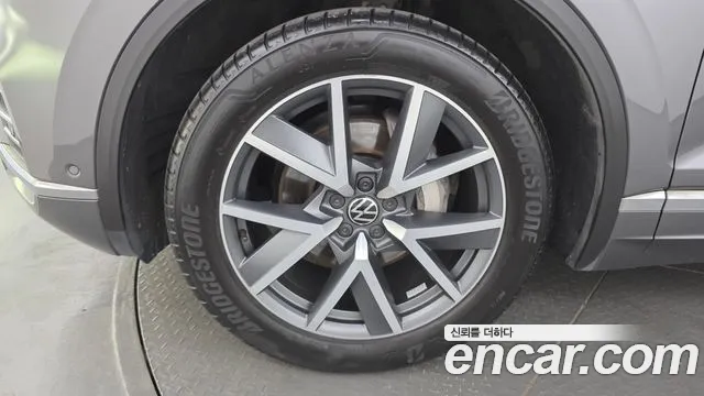 Volkswagen Touareg Touareg 3 поколение 3.0 TDI Prestige — Фото автомобиля 5