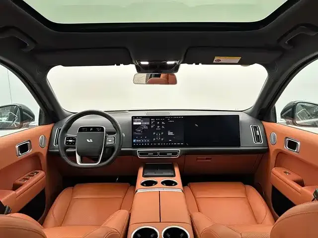 Li Auto L9 — Фото автомобиля 9