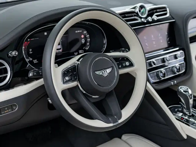 Bentley Bentayga — Фото автомобиля 9