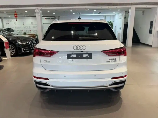 Audi Q3 — Фото автомобиля 5