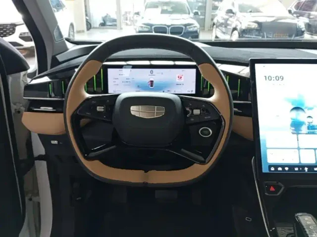 Geely Boyue L — Фото автомобиля 10