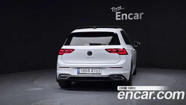 Volkswagen Golf Golf 8 поколение 2.0 TDI Prestige — Фото автомобиля 4