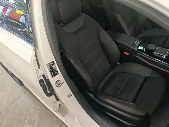Mercedes-Benz A-Class — Фото автомобиля 24