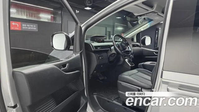 Hyundai Staria — Фото автомобиля 10