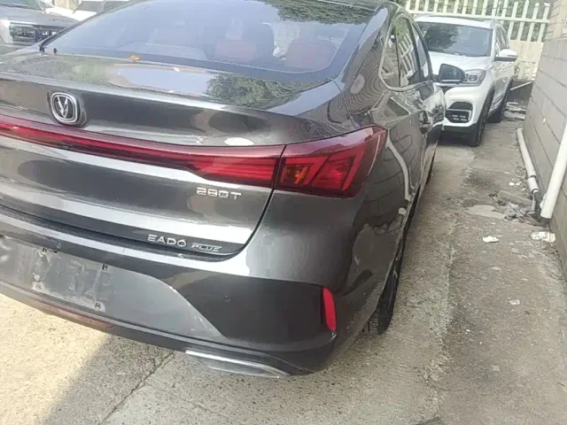 Changan Eado — Фото автомобиля 23