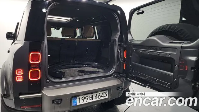 Land Rover Defender Defender (L663) 110 P300 X-Dynamic SE — Фото автомобиля 20