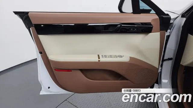 Hyundai Grandeur GN7 — Фото автомобиля 13