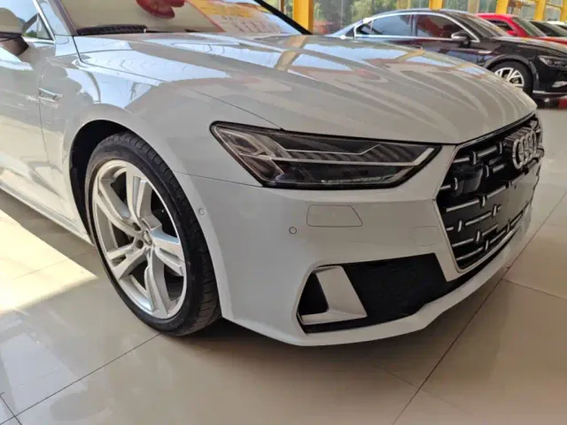 Audi A7L — Фото автомобиля 6