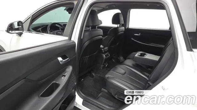 Hyundai Santafe Новый Santa Fe Бензин 2.5T 4WD — Фото автомобиля 11