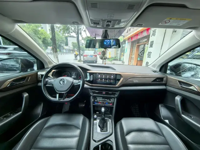 Volkswagen Tharu — Фото автомобиля 10