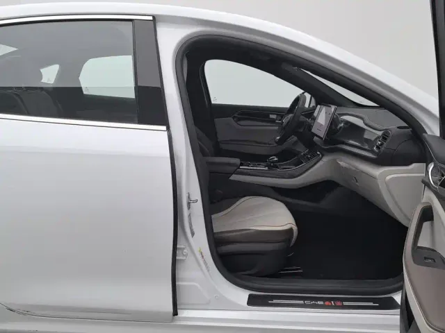 BYD Qin PLUS — Фото автомобиля 23