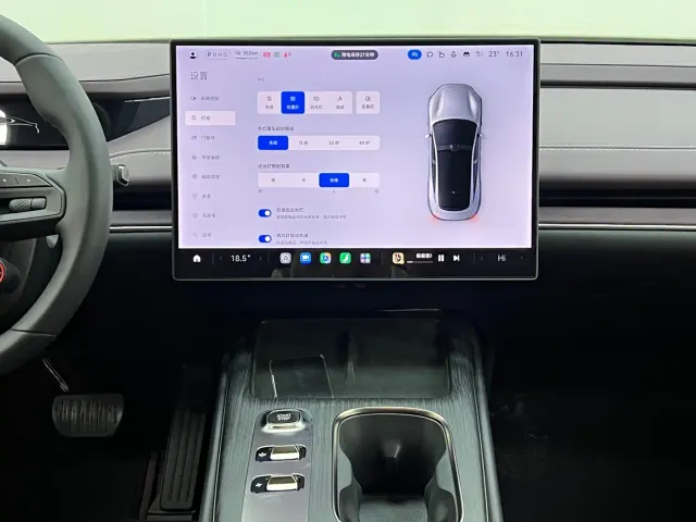 Xiaomi SU7 — Фото автомобиля 25