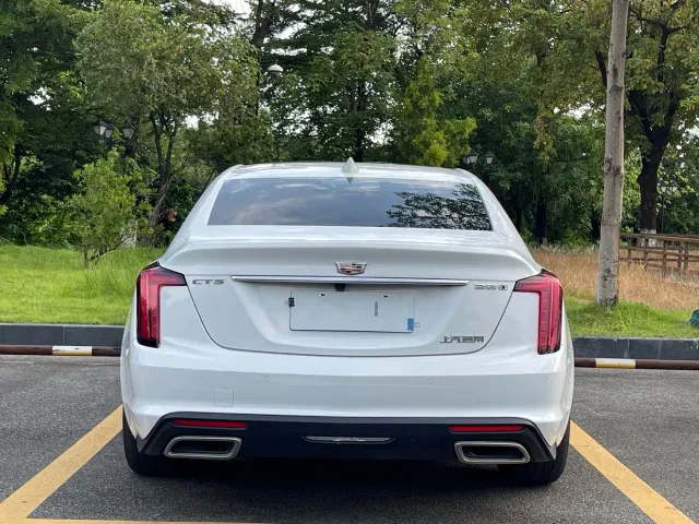 Cadillac CT5 — Фото автомобиля 5