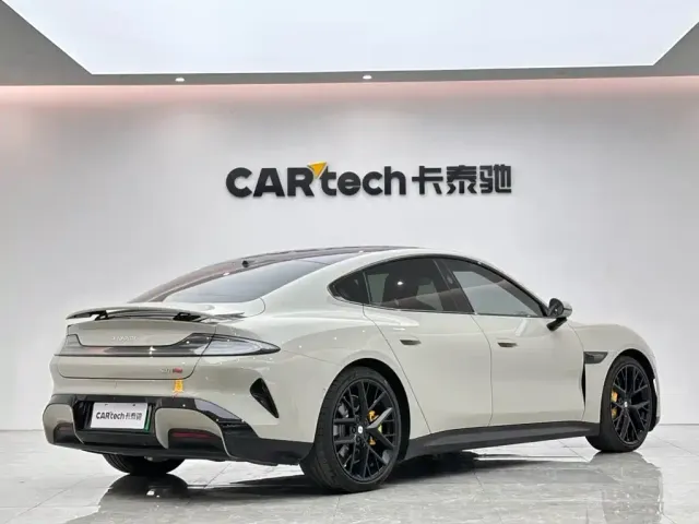 Xiaomi SU7 — Фото автомобиля 5