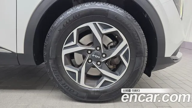 Kia Sportage Sportage 5-е поколение Бензин 1.6 турбо 2WD — Фото автомобиля 5