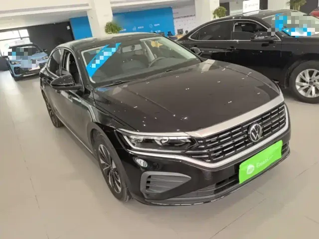 Volkswagen Passat — Фото автомобиля 3