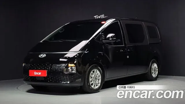 Фотография автомобиля — Hyundai Staria