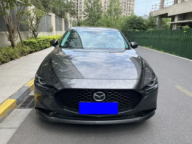 Mazda Axela — Фото автомобиля 3