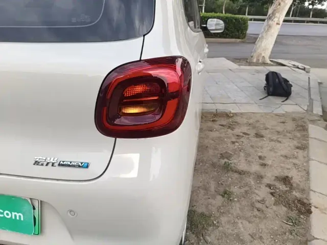 Wuling Hongguang Mini EV — Фото автомобиля 7