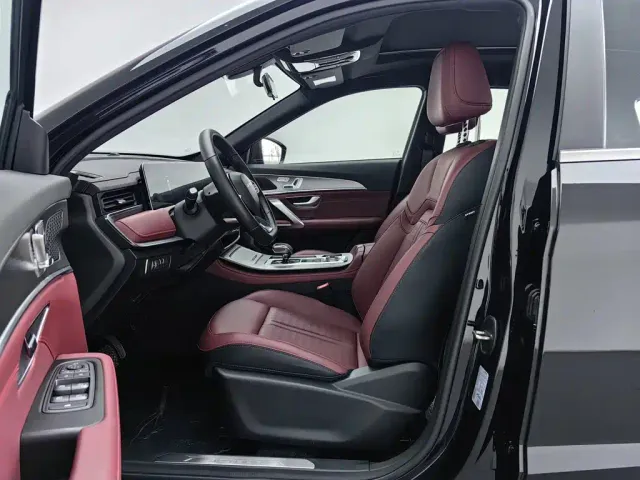 Jetour X70 Plus — Фото автомобиля 10