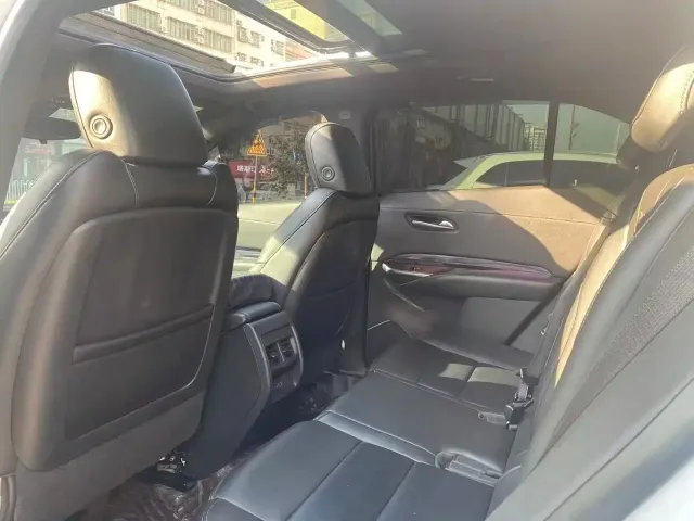 Cadillac XT4 — Фото автомобиля 15