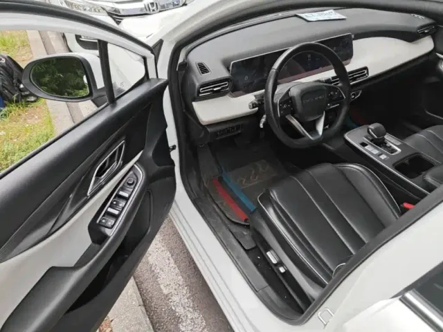 BAIC Beijing EU5 PLUS — Фото автомобиля 15
