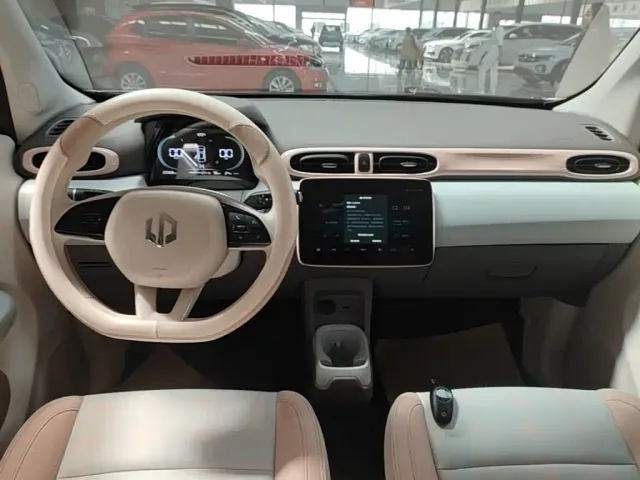Leapmotor T03 — Фото автомобиля 13