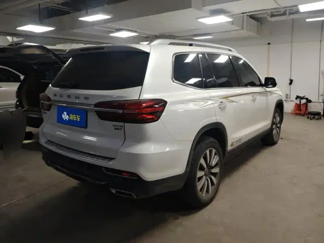 Roewe RX8 — Фото автомобиля 3