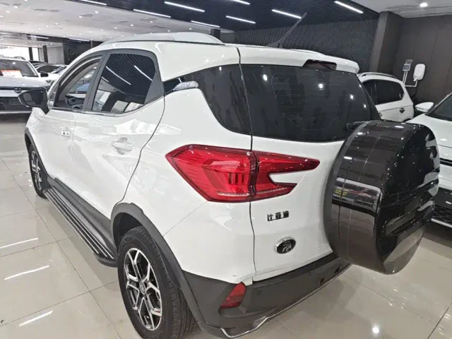 BYD Yuan Pro — Фото автомобиля 4