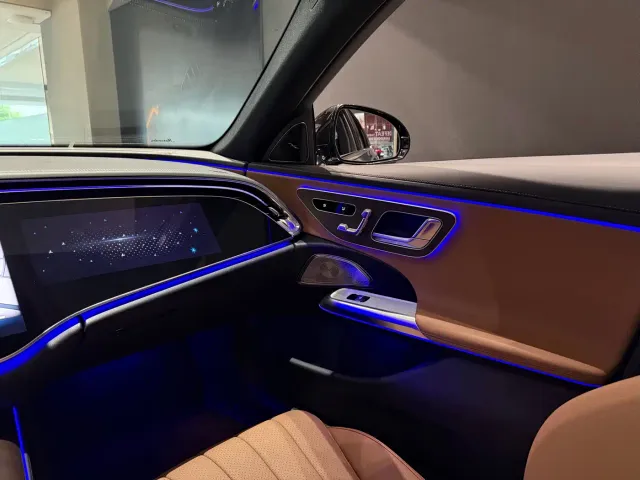Mercedes-Benz E-Class — Фото автомобиля 11