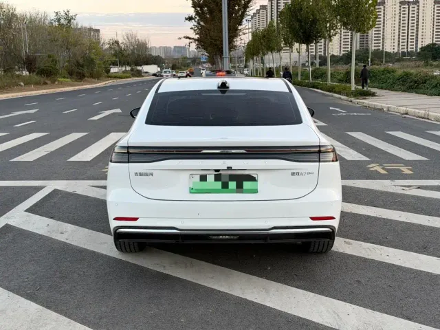 Geely Galaxy A7 — Фото автомобиля 11