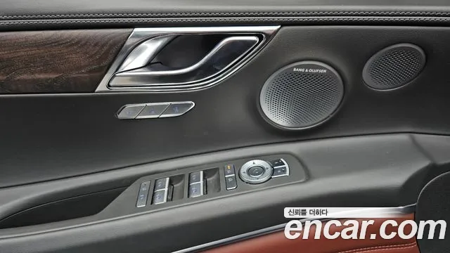 Genesis GV80 — Фото автомобиля 28