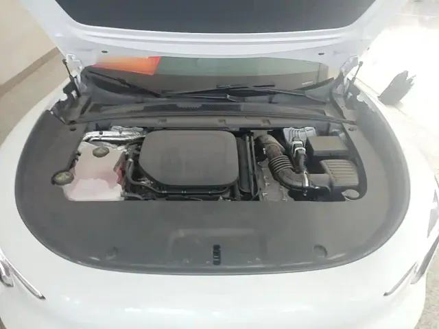 IM Motors LS6 — Фото автомобиля 19