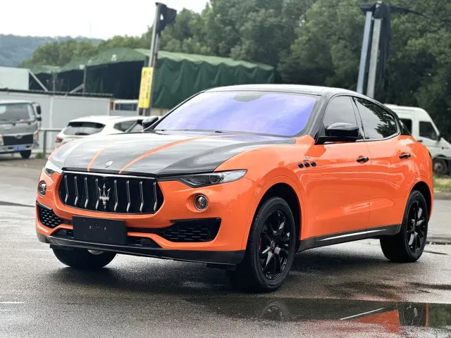 Фотография автомобиля — Maserati Levante