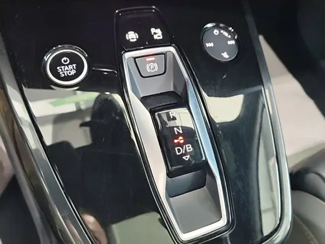 Audi Q4 e-tron — Фото автомобиля 13