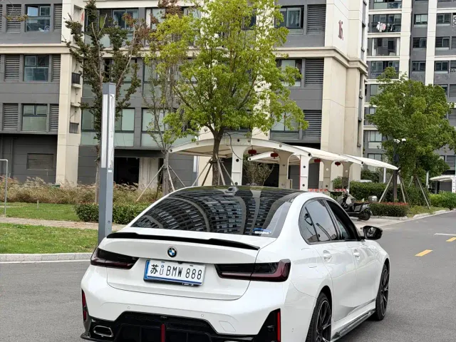 BMW 3 Series — Фото автомобиля 11